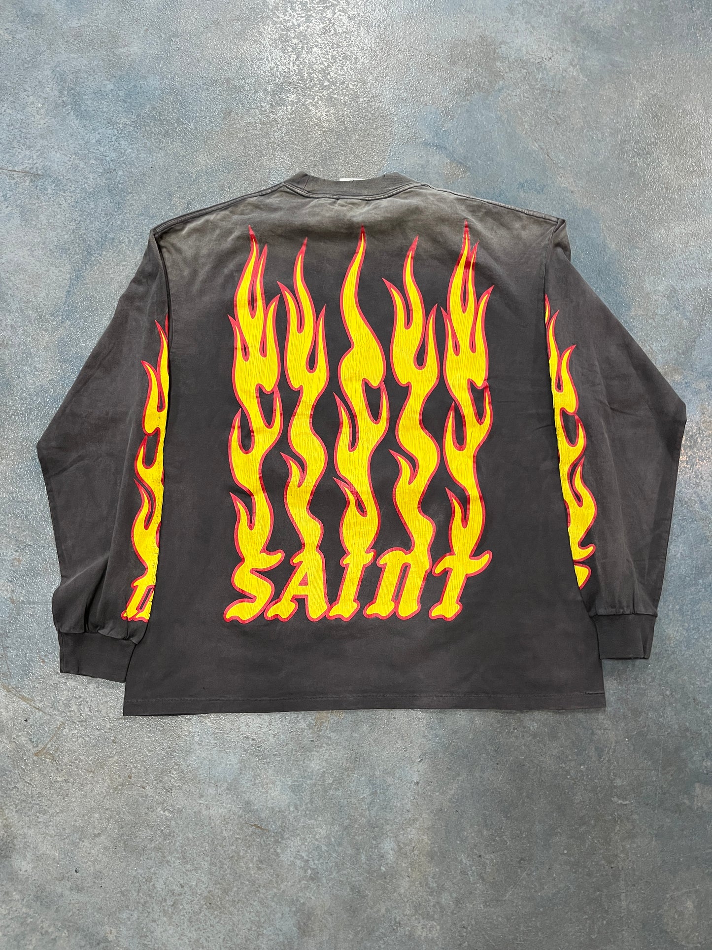 SAINT MXXXXXX “SOUL ON FIRE L/S” Grey T-Shirt B32