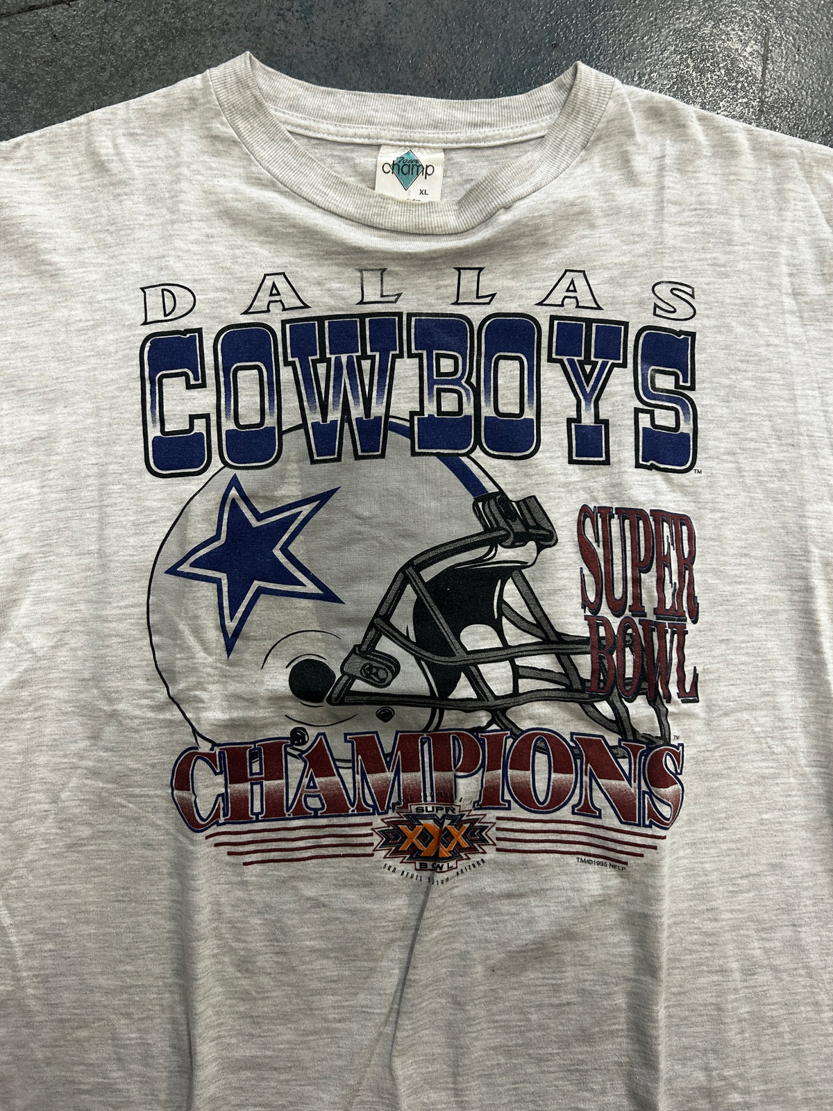 Vintage 90s Dallas Cowboys Super Bowl XXX CHampions Helmet Gray Tee B62