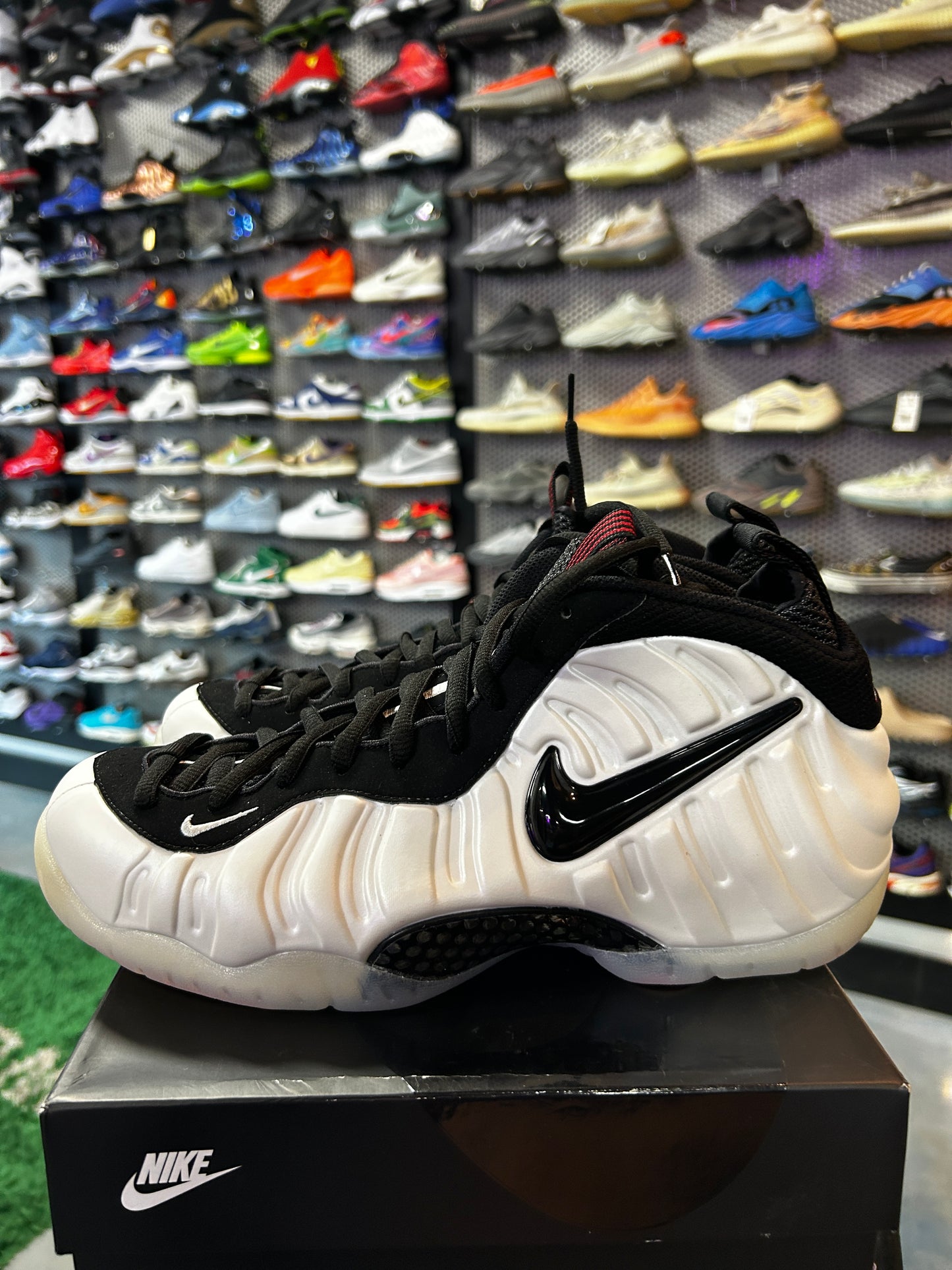 Nike Air Foamposite Pro Pearl (2025) (RCC)