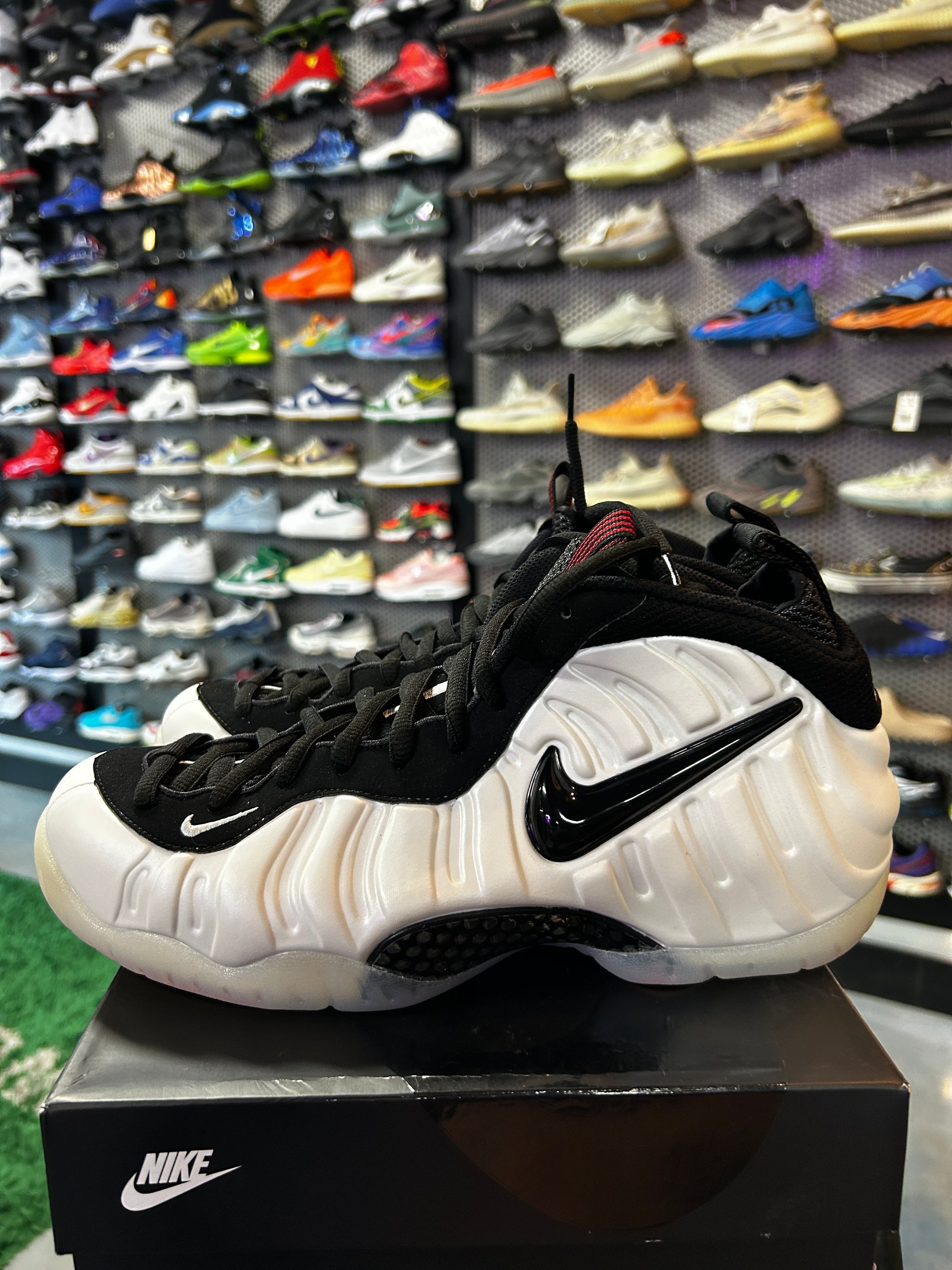 Nike Air Foamposite Pro Pearl (2025) (RCC)