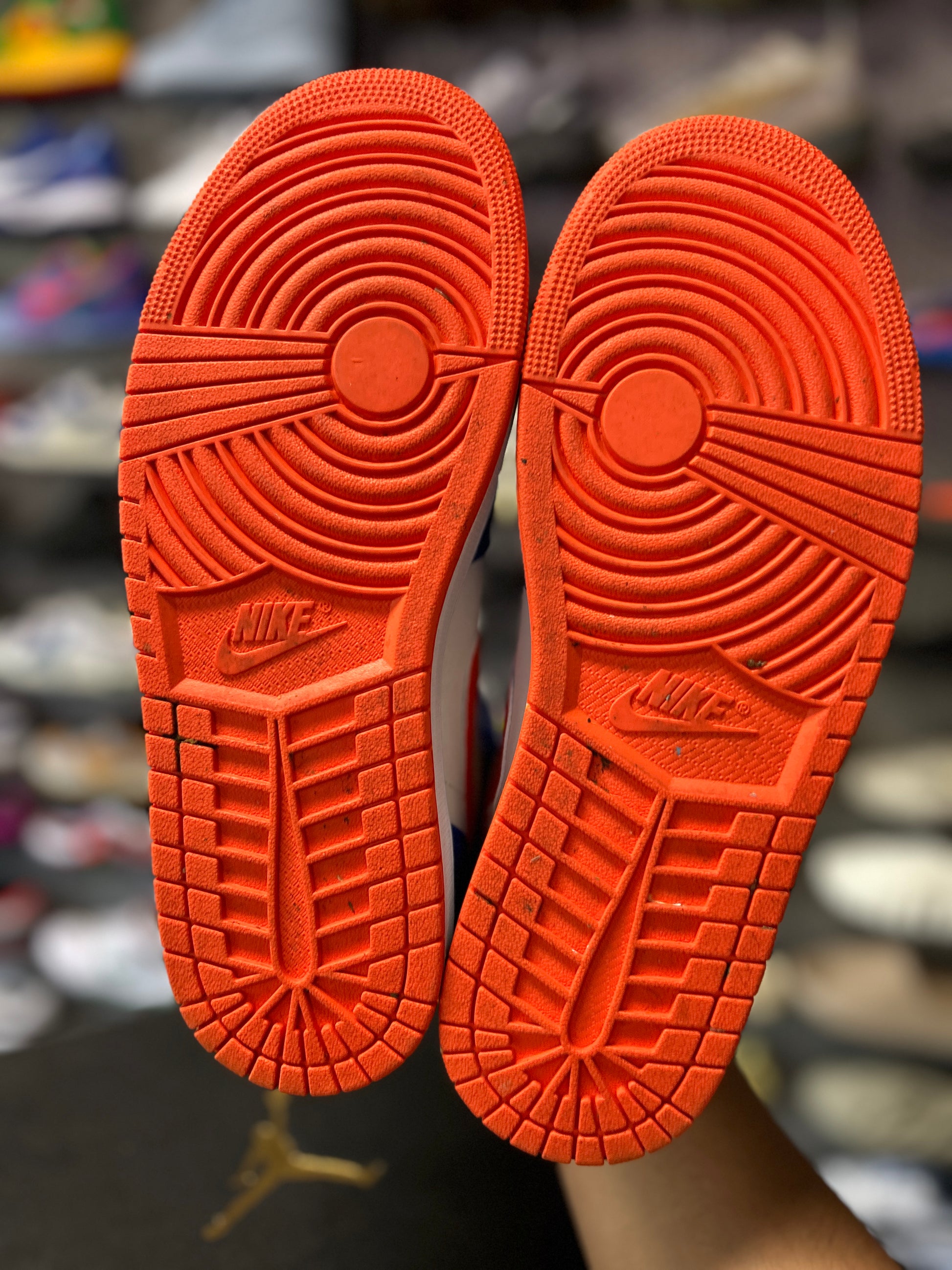 Jordan 1 Mid Knicks