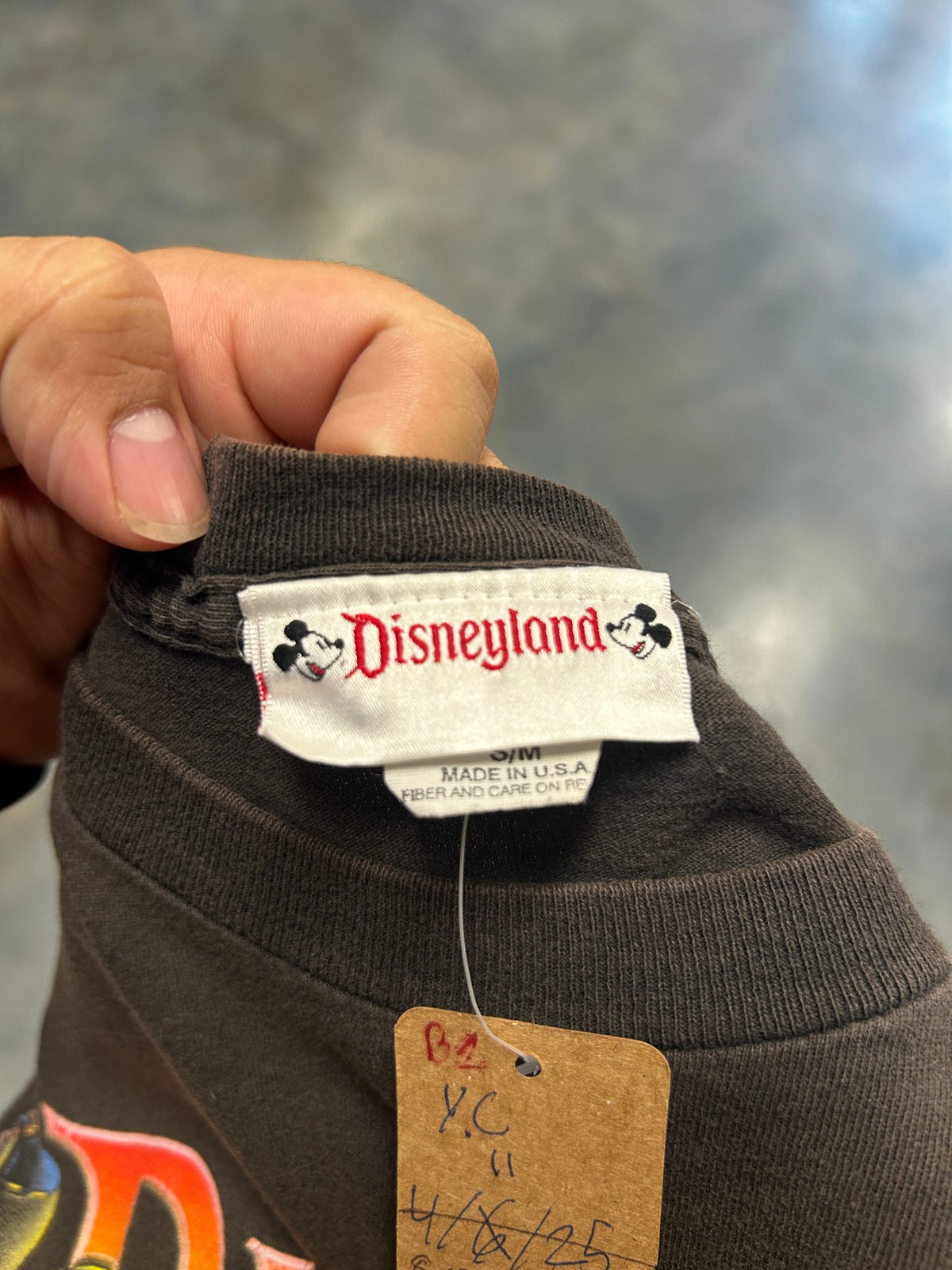 Vintage Disneyland Pirates Of The Caribbean Brown Tee