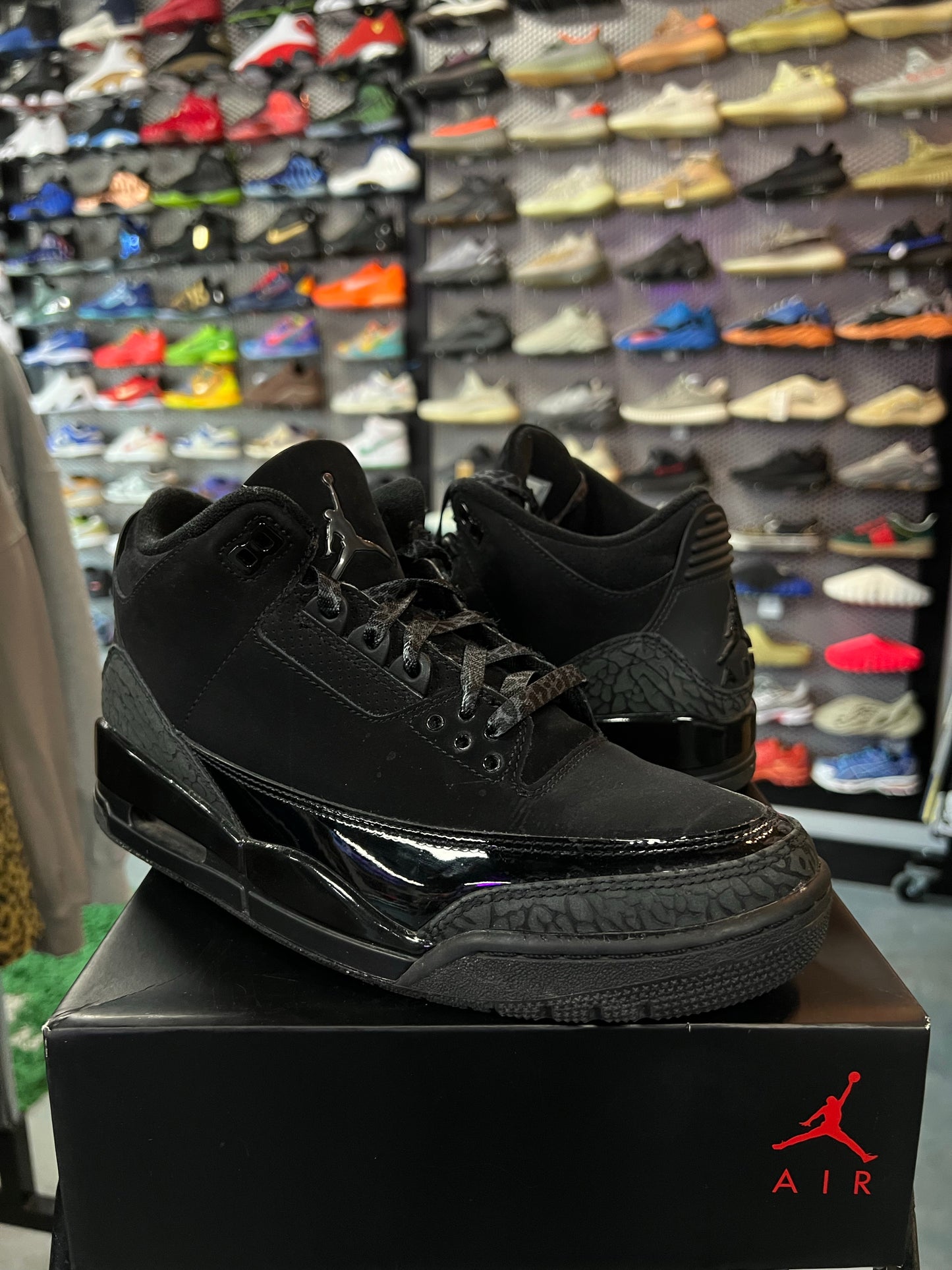 Jordan 3 Retro Black Cat (2025)