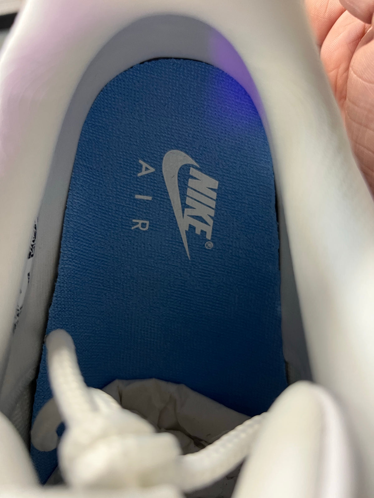 Jordan 11 Retro Low University Blue (2026)
